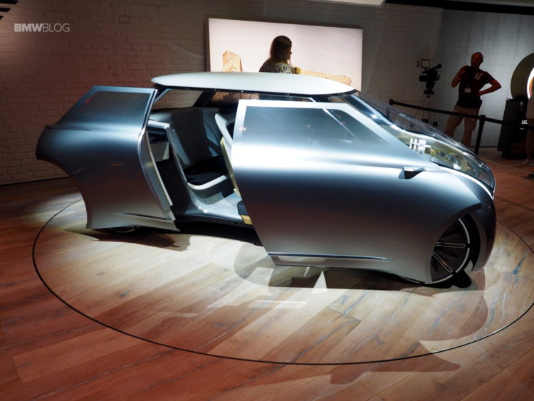 MINI-Vision-Next-100-46 MINI Vision NEXT 100 with sliding doors