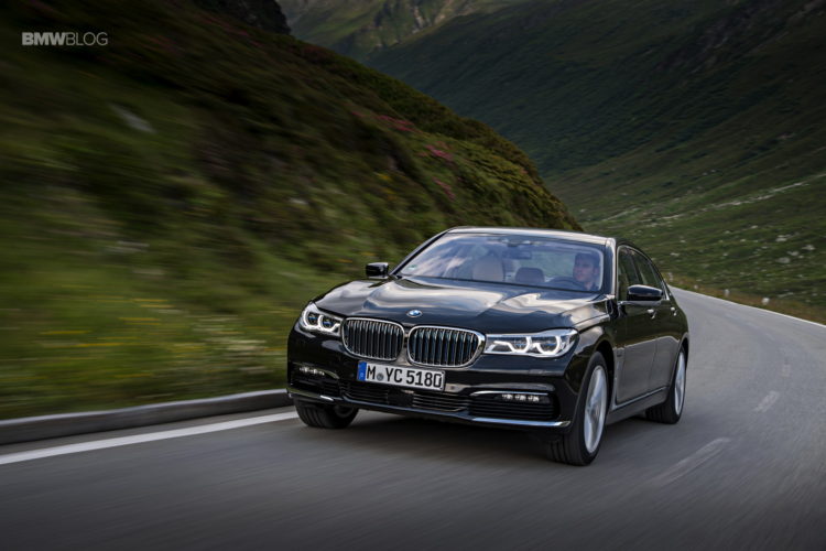 BMW 740e vs Lexus LX 500 vs Genesis G90 vs Lincoln Continental