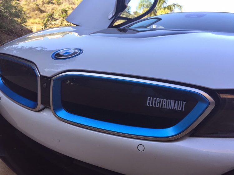 BMW-i8-electronaut