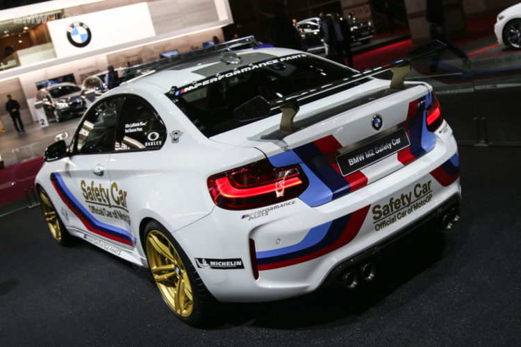 BMW-M2-Safety-Car-9