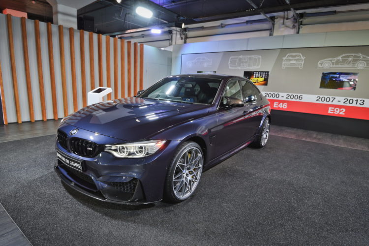 Chris Harris drives BMW M3 30 Jahre on Extra Gear