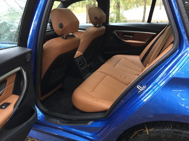 2016-BMW-328i-xDrive-Sports-Wagon24