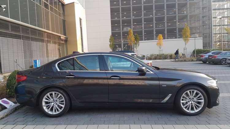 BMW-5er-G30-530d-Luxury-Line-Live-04