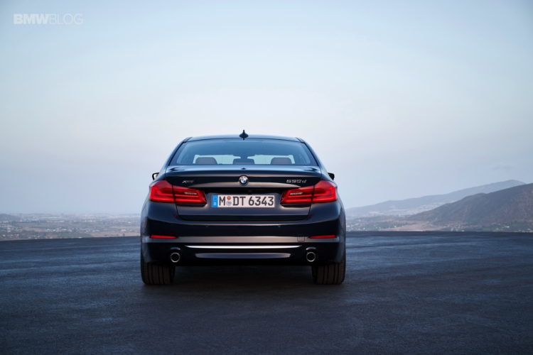 BMW-G30-5-Series-Luxury-Line-exterior-22