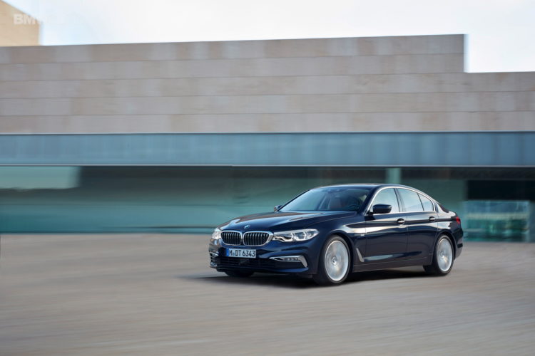 BMW-G30-5-Series-Luxury-Line-exterior-38