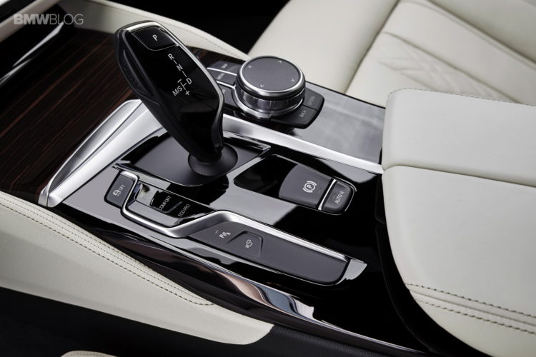 BMW-G30-5-Series-M-Sport-interior-27