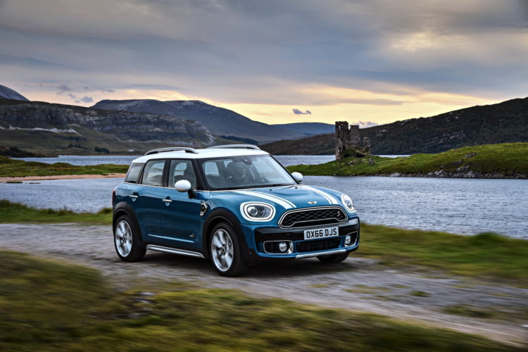 MINI Countryman vs Audi Q2 vs Volkswagen T-Roc