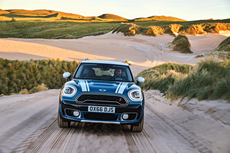 WORLD PREMIERE: The new 2017 MINI Countryman