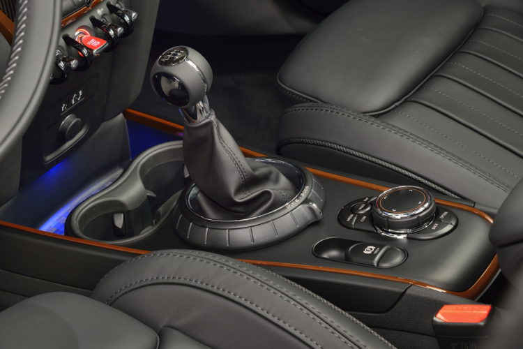 New-MINI Countryman-interior-design-36