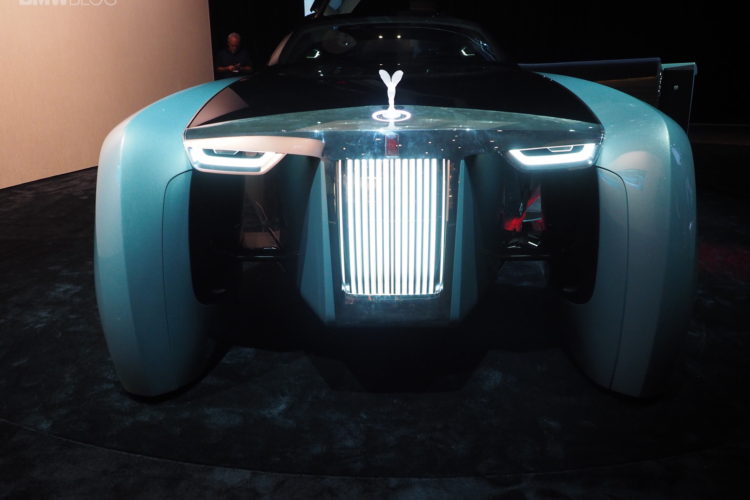 Rolls-Royce brings its highly futuristic concept car to Los Angeles