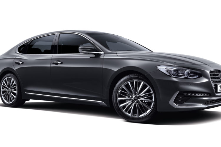 New Hyundai Azera looks a bit like a BMW