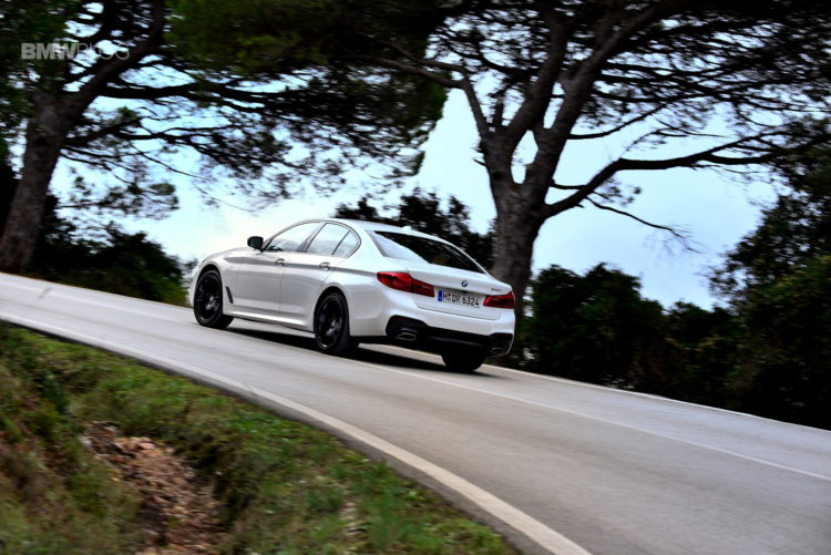 2017-BMW-540i-sDrive-14
