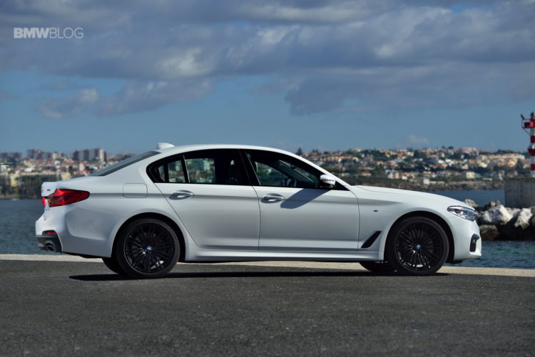 2017-BMW-540i-sDrive-37