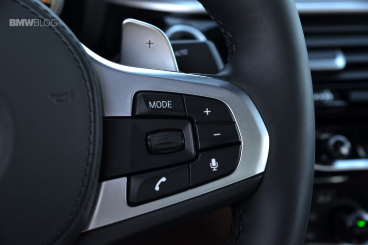 2017-BMW-540i-sDrive-62