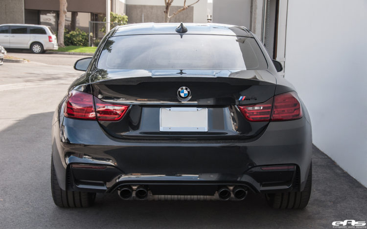 Black Sapphire Metallic Competition BMW M4 Image 8