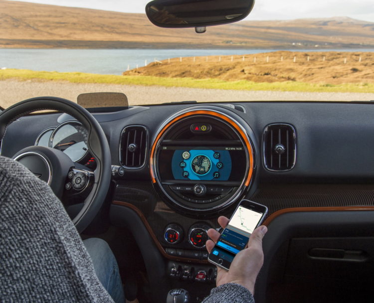 MINI-Connected-1