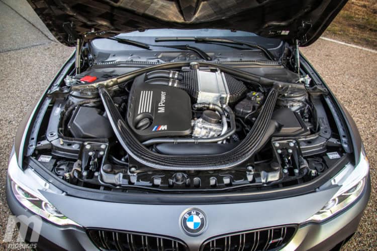 BMW M4 GTS engine with water injection
