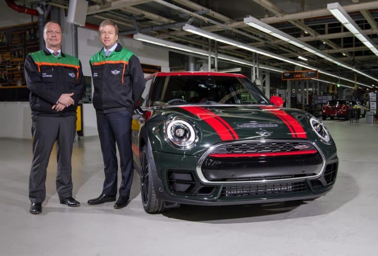 P90244192_highRes_three-millionth-oxfo