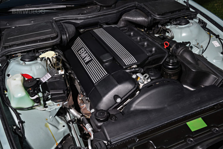 BMW-E39-5-Series-photos-11 M54 Engine