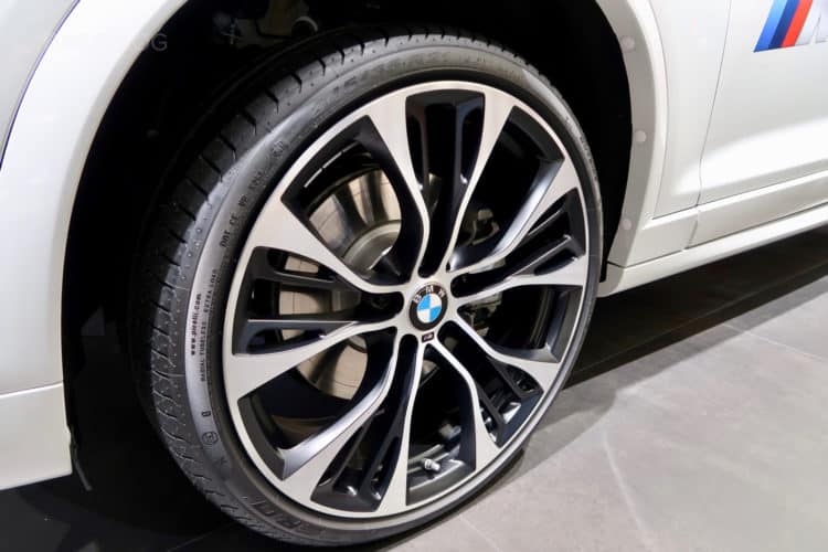 BMW-X4-M40i-M-Performance-Parts-07