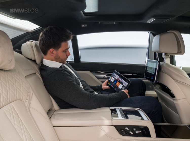 future of personalized, connected mobility-BMW-06