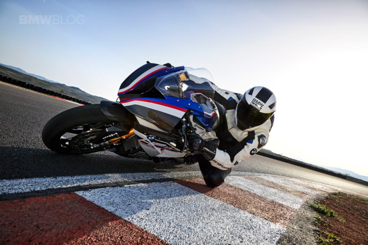 WORLD PREMIERE: The new BMW HP4 Superbike