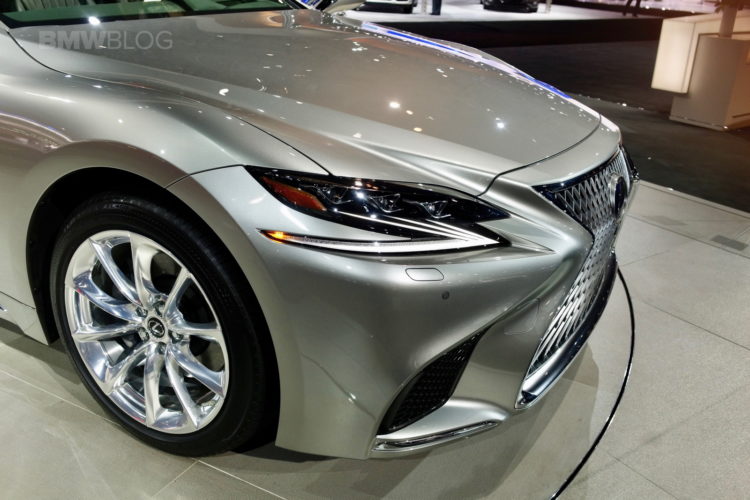 2018 Lexus LS 500h makes U.S. debut at the 2017 NYC Auto Show