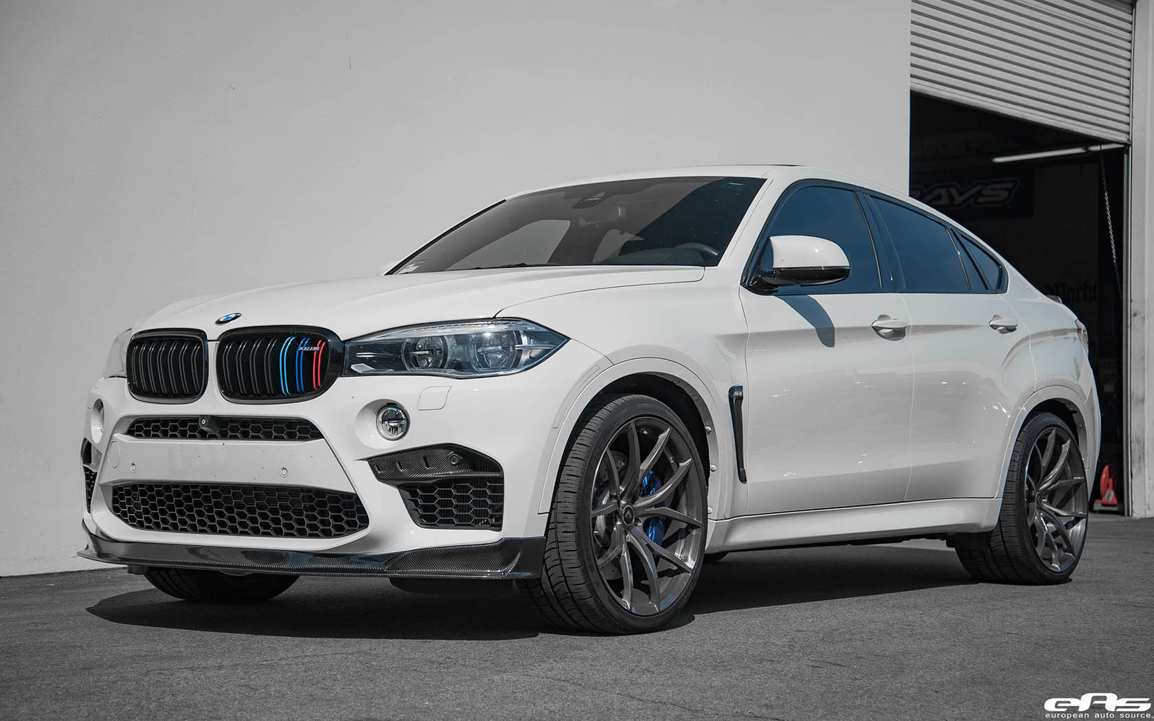 Alpine White BMW X6 M