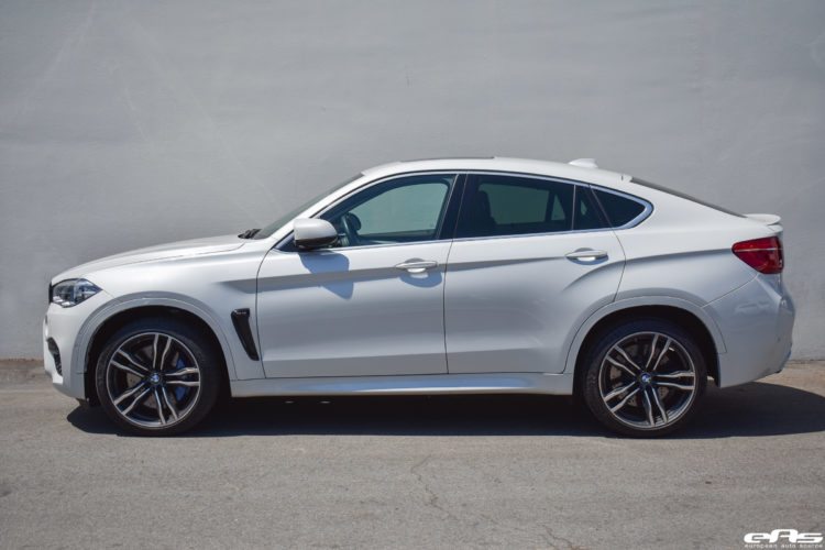 Mineral White BMW F86 X6 M