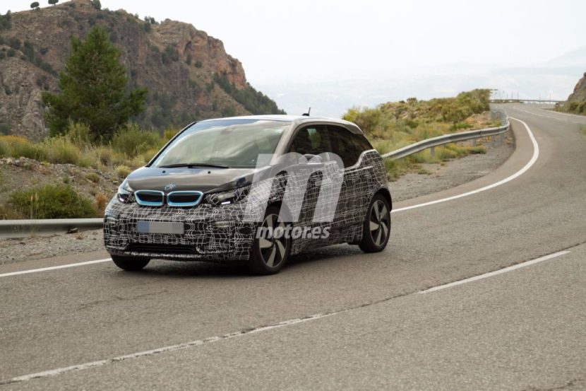 2018 BMW i3 S out for a ride in Spain