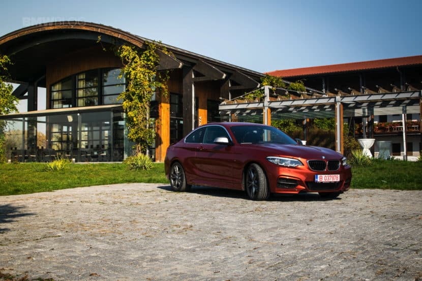 Drag Race: BMW M240i vs. Porsche 718 Cayman