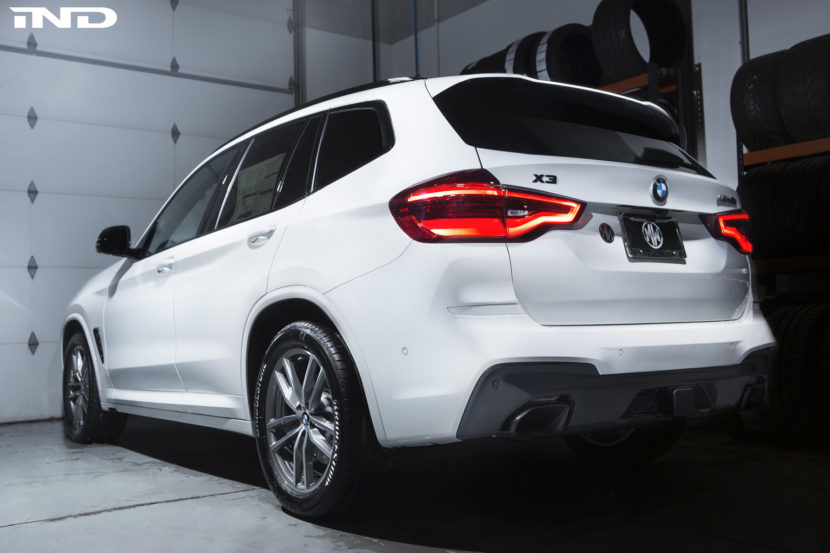 Alpine White BMW X3 M40i