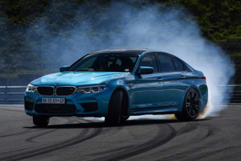 VIDEO: BMW M5 vs Mercedes-AMG E63 S — Which can Drift better?
