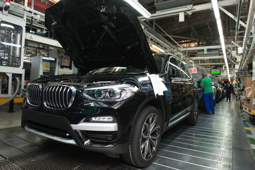 Basketball Fan wins a BMW X3 after Half-Court Shot