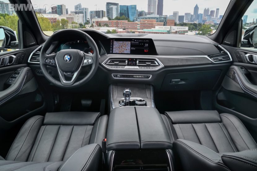 BMW Designer describes the interior design of the new BMW X5