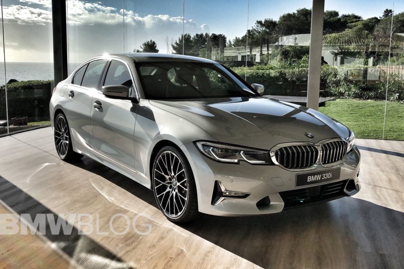 VIDEO: New 2019 G20 BMW 3 Series in Glacier Silver Metallic