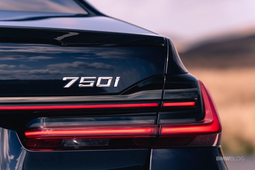 Video: BMW 750i versus Porsche Panamera Turbo drag race