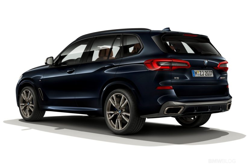 WORLD PREMIERE: 2020 BMW X5 M50i — SUV with Supercar Power