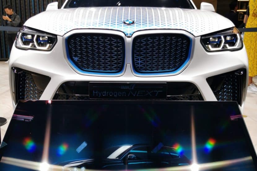 BMW i Hydrogen Next: BMW X5 with hydrogen fuel cell
