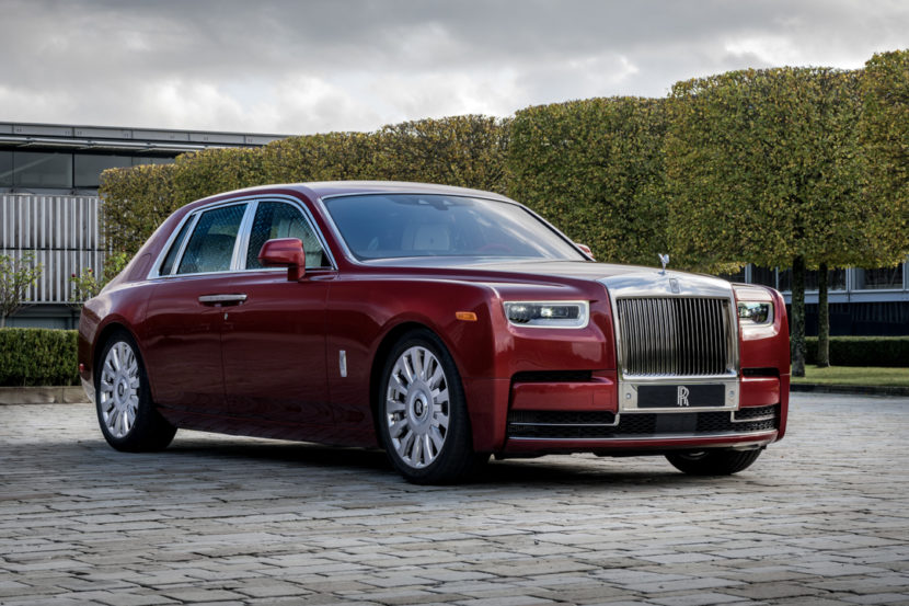 VIDEO: Rolls-Royce Phantom vs Mercedes-Maybach S-Class