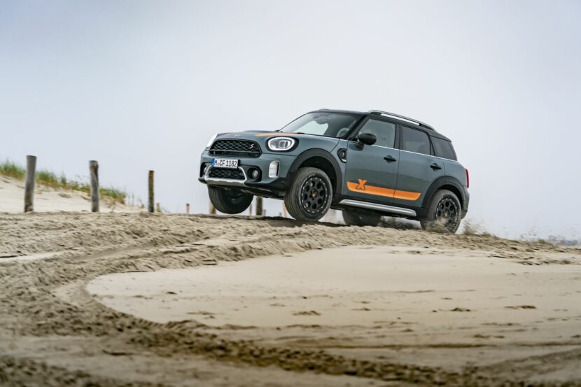 MINI Countryman Powered by X-Raid unveiled with rally pedigree