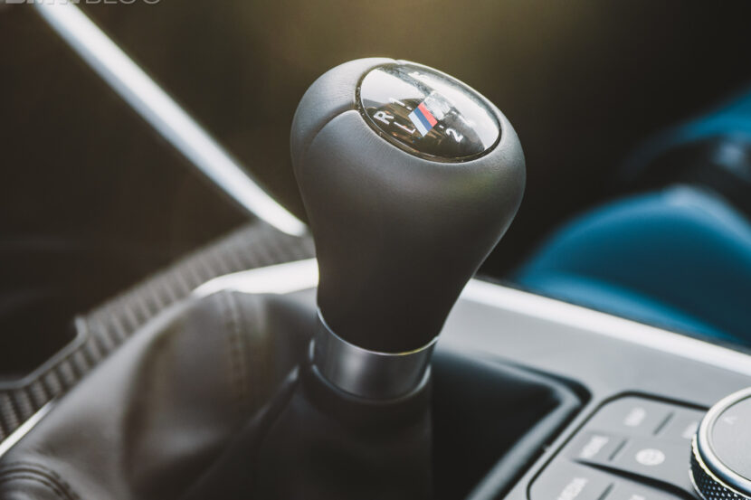 BMW M4 With Manual Gearbox Battles Lexus RC F In Drag Race