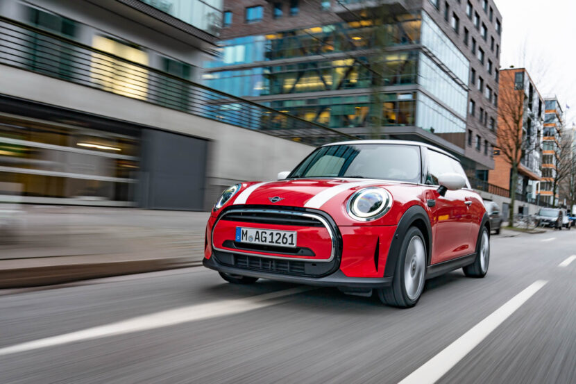 MINI Brings Back the Manual Transmission Before the Next-Gen Model Arrives