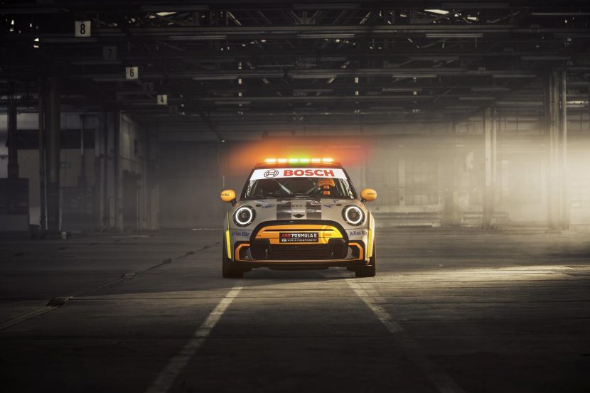 MINI Electric Pacesetter – The first MINI FIA Formula E Safety Car