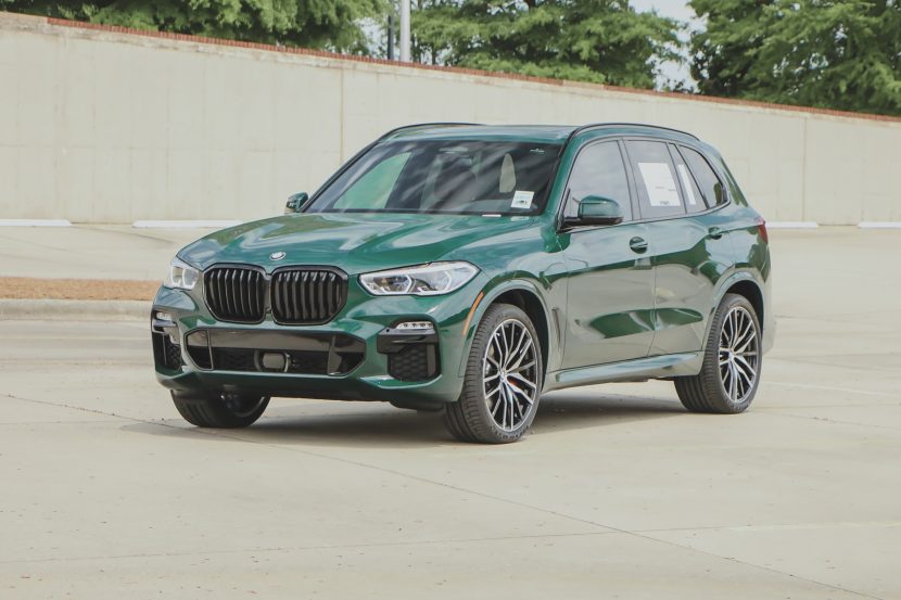 G05 BMW X5 Looks Great in British Racing Green