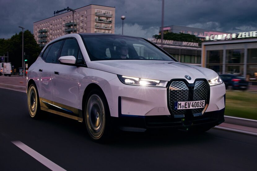BMW iX xDrive40 Doesn’t Disappoint In Slalom Test: Video