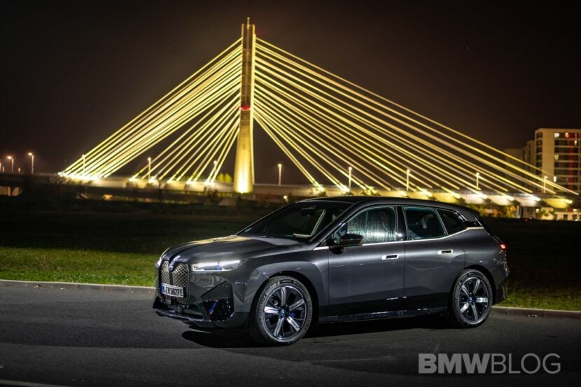 Review: 2022 BMW iX xDrive50 – Power and Minimalism