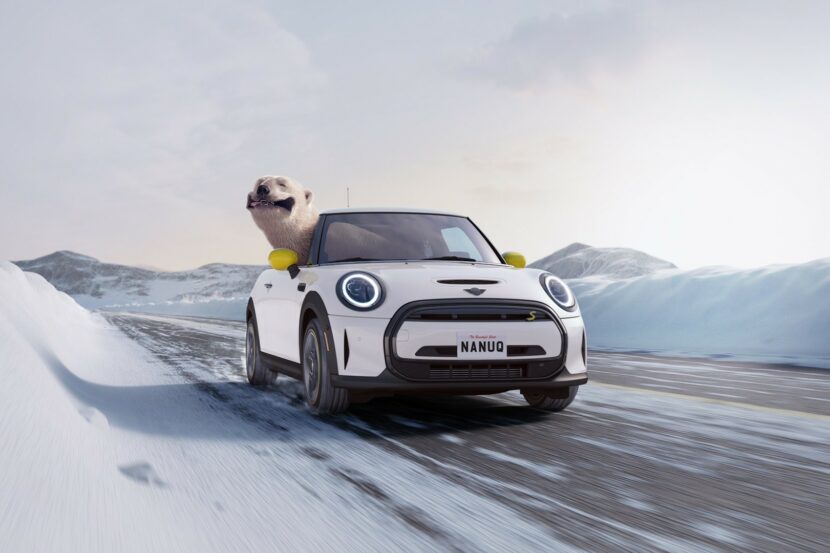 2023 MINI Cooper SE Revealed With Nanuq White Paint