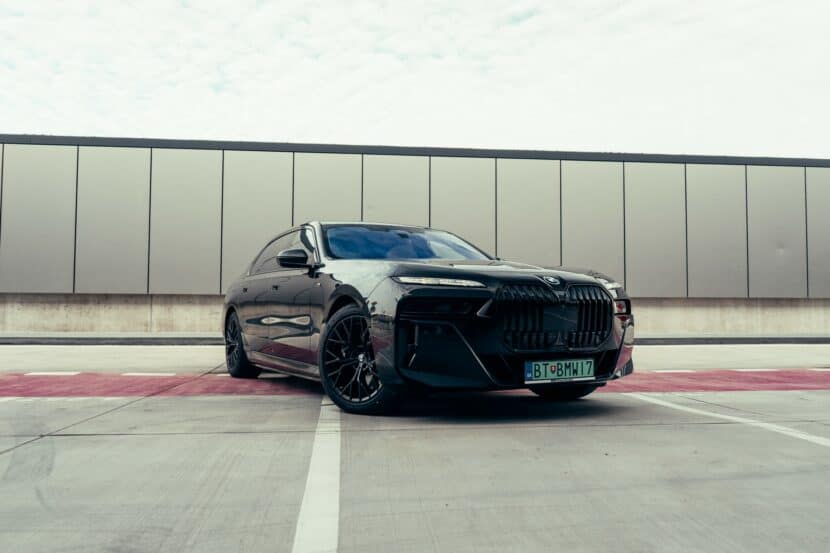 BMW i7 Ad Shows Subscription For Remote Parking, Heated Steering Wheel