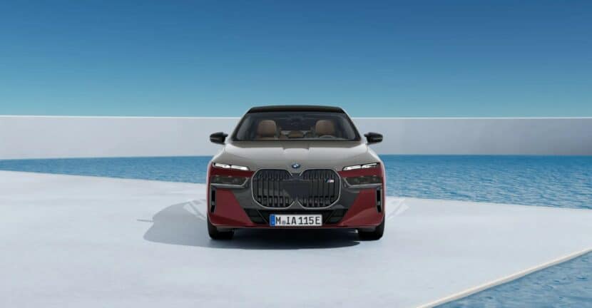 2024 BMW i7 M70 in Two-Tone Black Sapphire Metallic